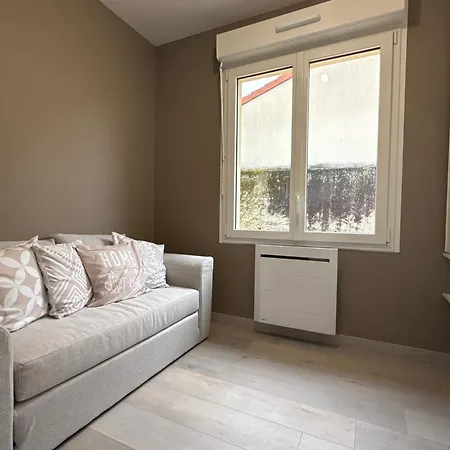 Le Pavillon Des Demoiselles Maison, 6 Pers Holiday home *