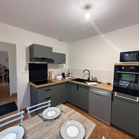 Holiday home Le Pavillon Des Demoiselles Maison, 6 Pers