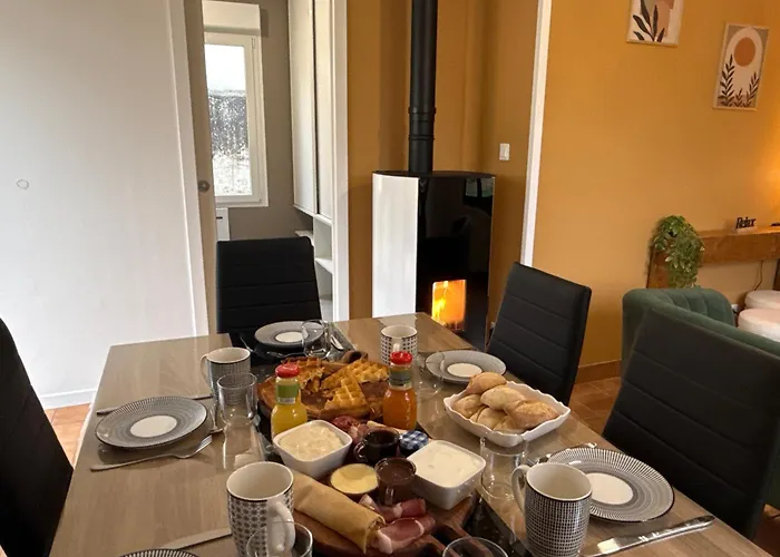 Le Pavillon Des Demoiselles Maison, 6 Pers Сasa de vacaciones *