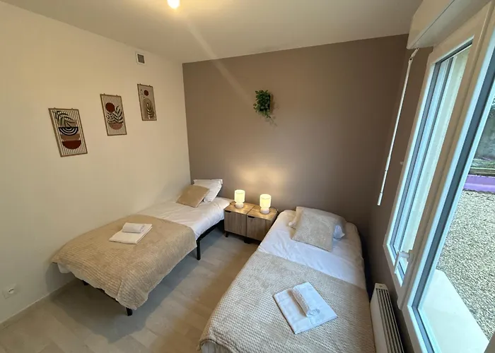 Le Pavillon Des Demoiselles Maison, 6 Pers Thouars