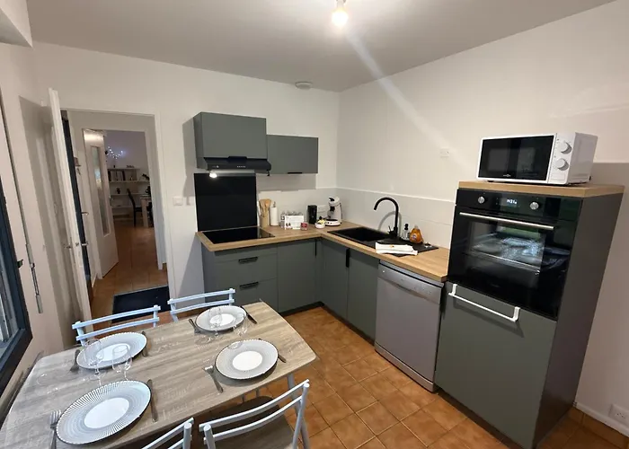 Le Pavillon Des Demoiselles Maison, 6 Pers * Thouars